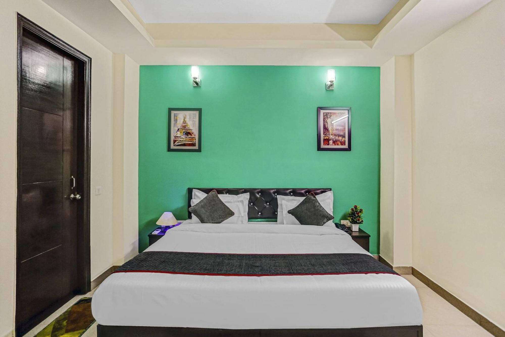 Townhouse Rumaisa Indirapuram エクステリア 写真